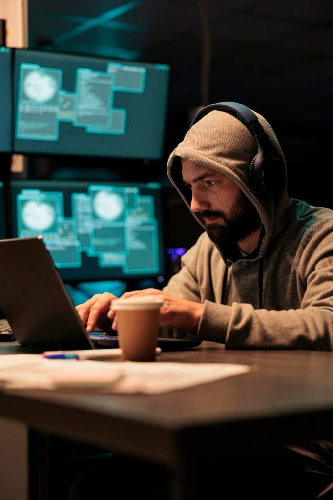 Latest Cybersecurity Trends Small Businesses Need to Know in 2024